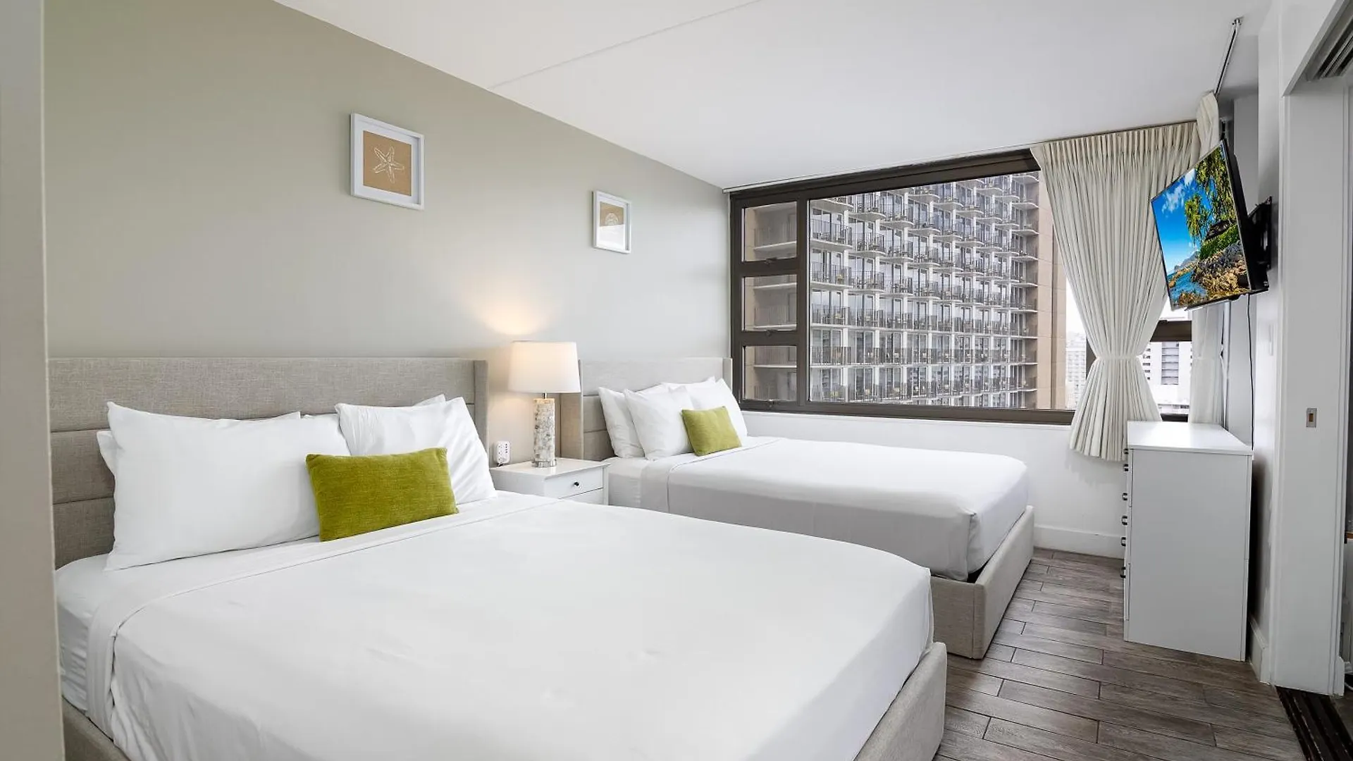 Aloha Vibes With Ocean Views, Near Beach & Parking! Honolulu Apartmán